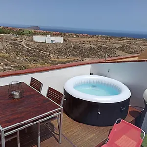 https://golfsurjacuzzi-2bath-4bedroom-4tv-netflx-fastwifi.in-canary-islands.com