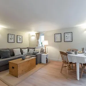 https://cosy-peaceful-self-contained-home-in-montpellier.tophotelsbath.com