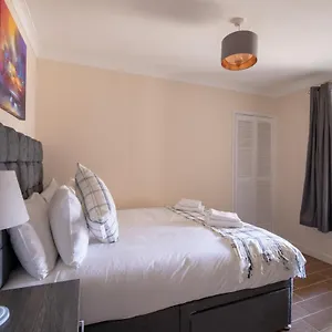 https://two-bedroom-apartment-hanover-street-guest-homes.cardiffhotelswales.com