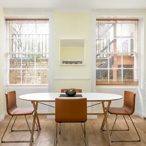 https://27-lansdown-terrace.cardiffhotelswales.com